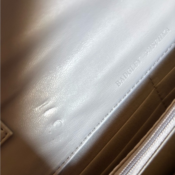 NWT Badgley Mischka Gray Quilted Crossbody Bag with Gold Chain & Studs - Picture 9 of 9